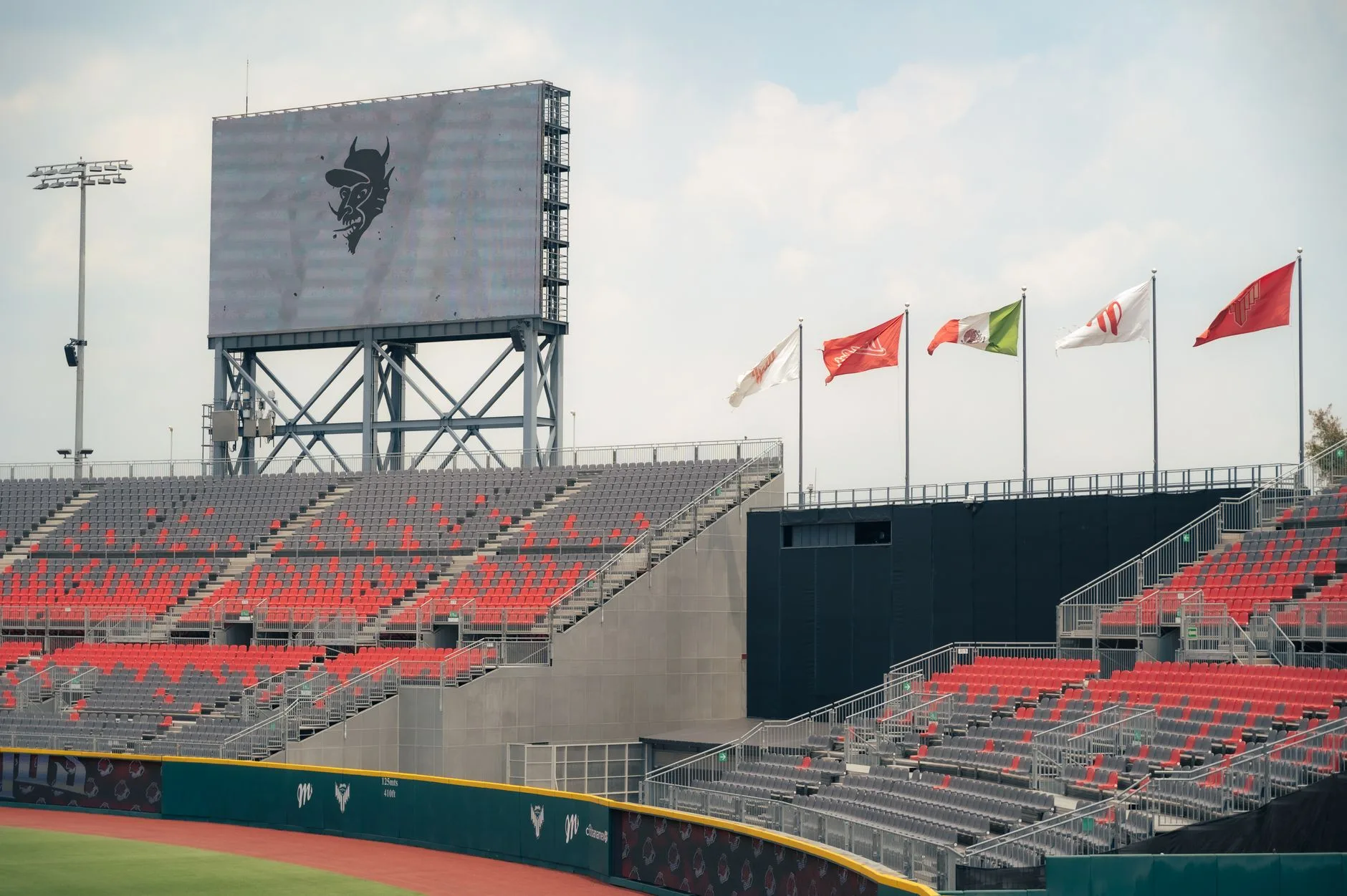 A $5,000 suite, 20 seats, 35 veteran tickets